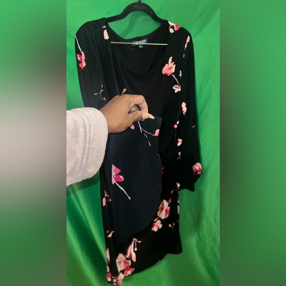 Lauren By Ralph Lauren Black Dress with Pink Floral Design and Ruffle Arms sz 12 - Picture 5 of 8